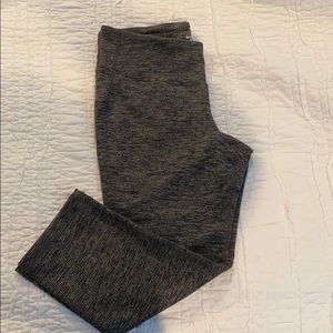Old Navy active capri pants